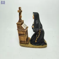 Saint Ritta Praying Color Size 20cm