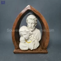 Holy Family With Wood Arch Size 21x17x10cm