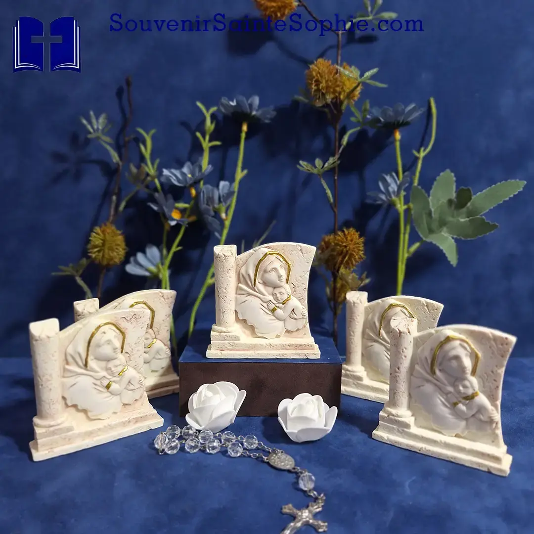 Virgin mary and JesusJesus and Virgin mary on wood like Resin - 40th Memorial Souvenirs