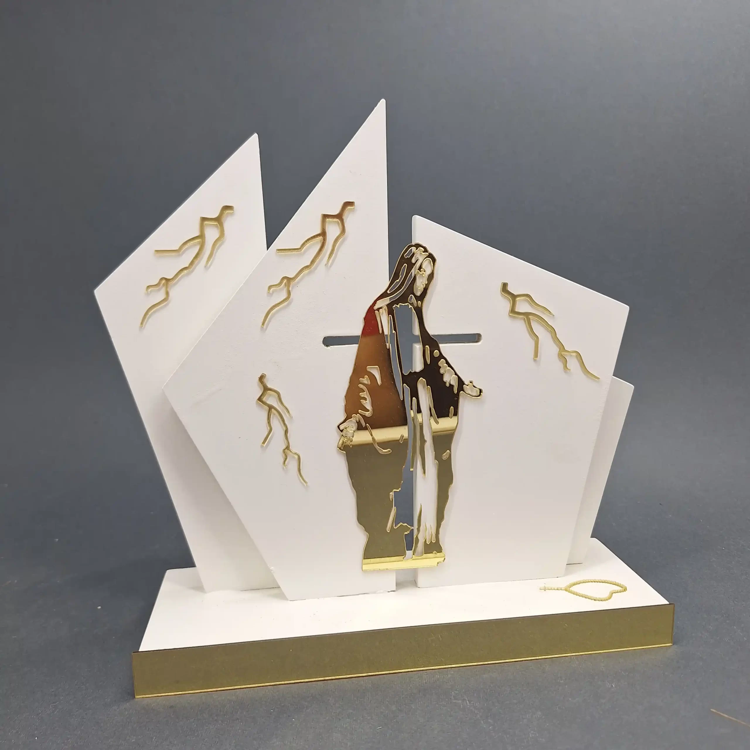 Virgin mary souvenir - plexi with white wood